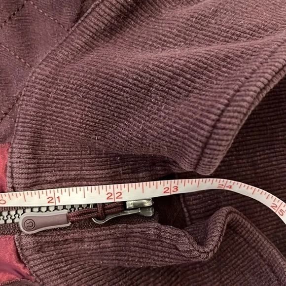 Lululemon Burgundy Zip up hoodie with pockets - Picture 11 of 12